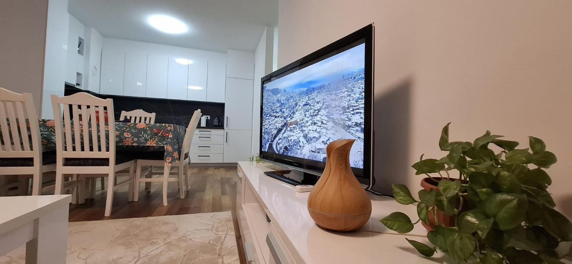 Luxury With Garage - Lejla Apartment *